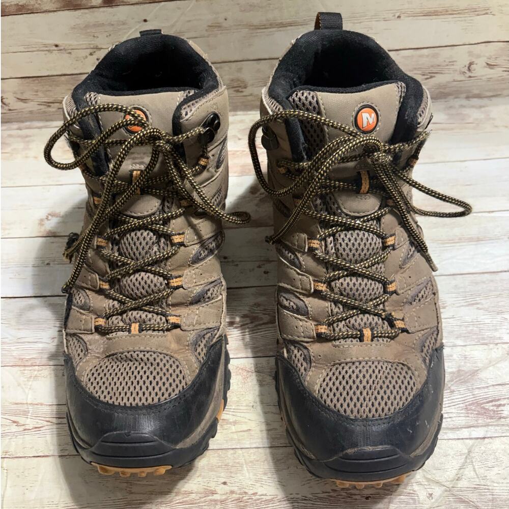Merrell Moab Mid Hiking Boots Men's Size 11 Vibram Rubber Lug Outsole Walnut